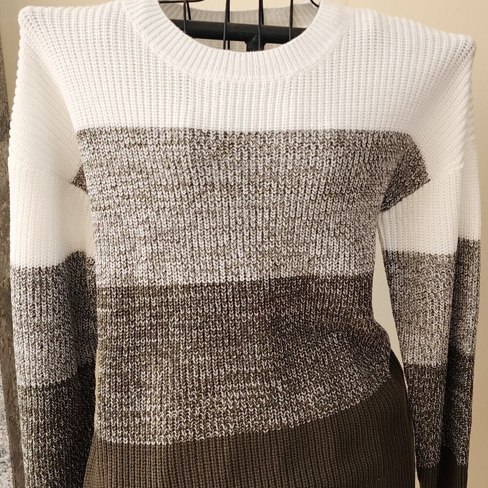 Green and White Block Drop Shoulder Ribbed Trim Sweater